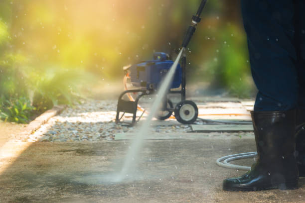 Best Driveway Pressure Washing  in Und City, MO